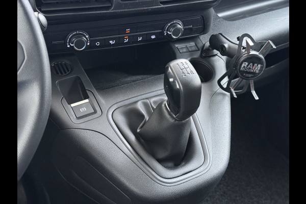 Peugeot Partner 1.5 HDI 102PK Trekhaak Apple Carplay Android Auto Euro 6 Navi* Airco Cruise Control Premium Schuifdeur Betonplex Vloer Bott-Inbouwkast Tussenwand 1e Eigenaar 1.000 Trekgewicht Origineel Nederlandse Auto