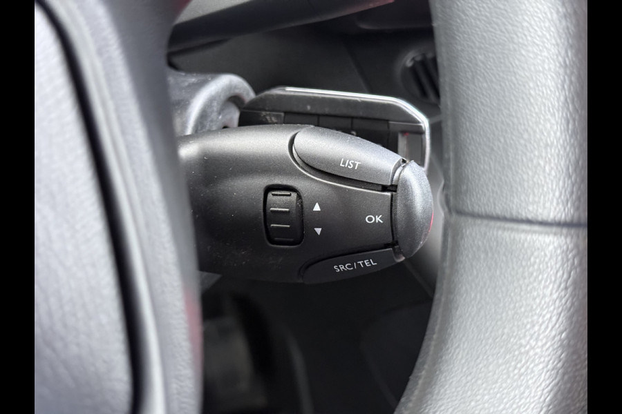 Peugeot Partner 1.5 HDI 102PK Trekhaak Apple Carplay Android Auto Euro 6 Navi* Airco Cruise Control Premium Schuifdeur Betonplex Vloer Bott-Inbouwkast Tussenwand 1e Eigenaar 1.000 Trekgewicht Origineel Nederlandse Auto