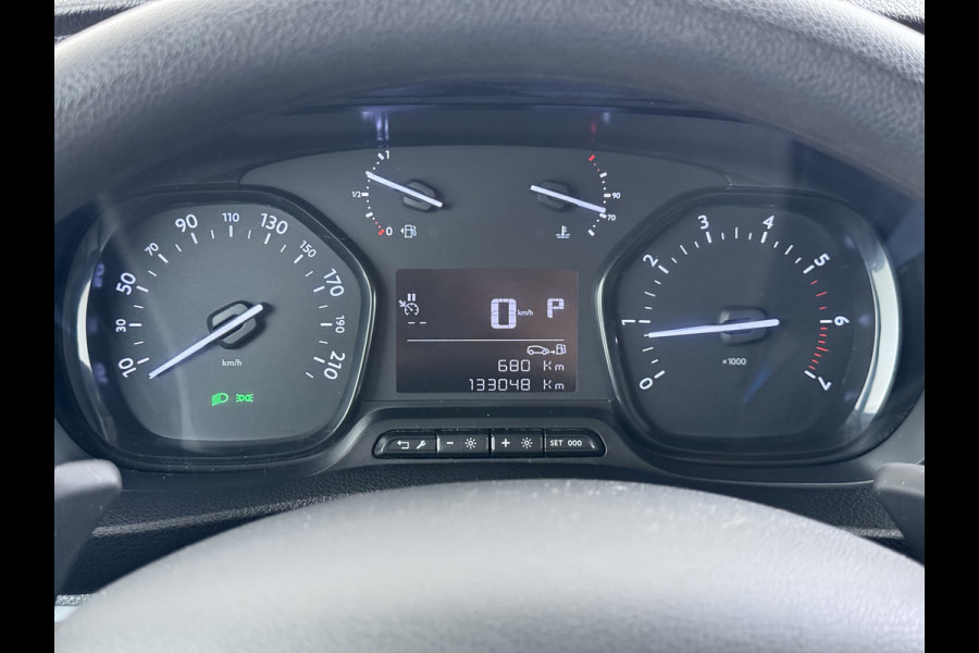 Opel Vivaro 2.0CDTI 145PK Autom. L2H1 Trekhaak Apple Carplay Android Auto Airco Cruise Control Navi* Pdc Edition Euro 6 Schuifdeur Wandbetimmering Regen-Lichtsensor 2.500KG Trekgewicht 1e Eigenaar Origineel Nederlandse Bus