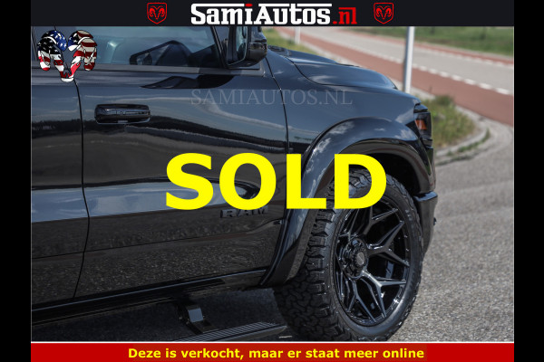 Dodge Ram BLACK BEAST HULK 5.7 V8 | HUD | WIDE BODY | BOM VOL | CREW CAB DUBBELE CABINE | 5 PERSOONS | MEGA DIKKE LIMITED BLACK ON BLACK | ZO GOED ALS NIEUW |