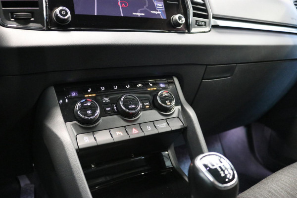 Škoda Karoq 1.0 TSI Business Edition | Camera | Stoelverw. | Navi | Dealer OH | NL AUTO |