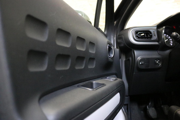 Citroën C3 1.2 PureTech Feel | Carplay | PDC | Navi | NAP | Dealer Oh.