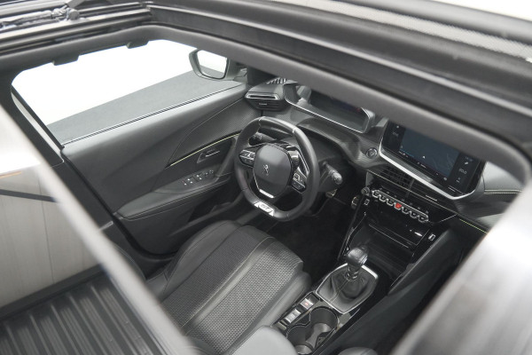 Peugeot 2008 PureTech 130 GT | Elektrisch Panoramadak | Camera | Dodehoekdetectie