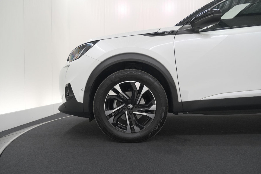 Peugeot 2008 PureTech 130 GT | Elektrisch Panoramadak | Camera | Dodehoekdetectie