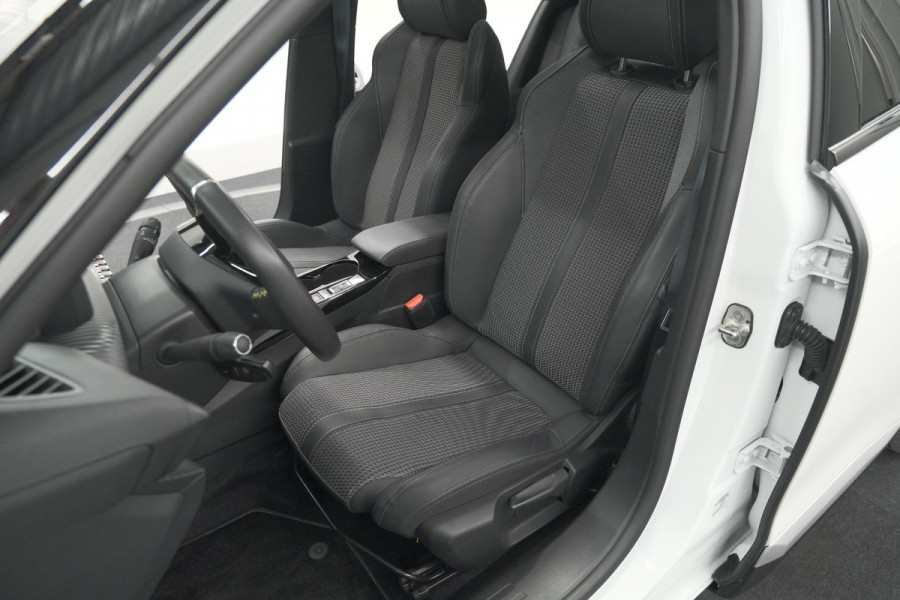 Peugeot 2008 PureTech 130 GT | Elektrisch Panoramadak | Camera | Dodehoekdetectie