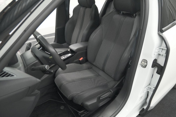 Peugeot 2008 PureTech 130 GT | Elektrisch Panoramadak | Camera | Dodehoekdetectie