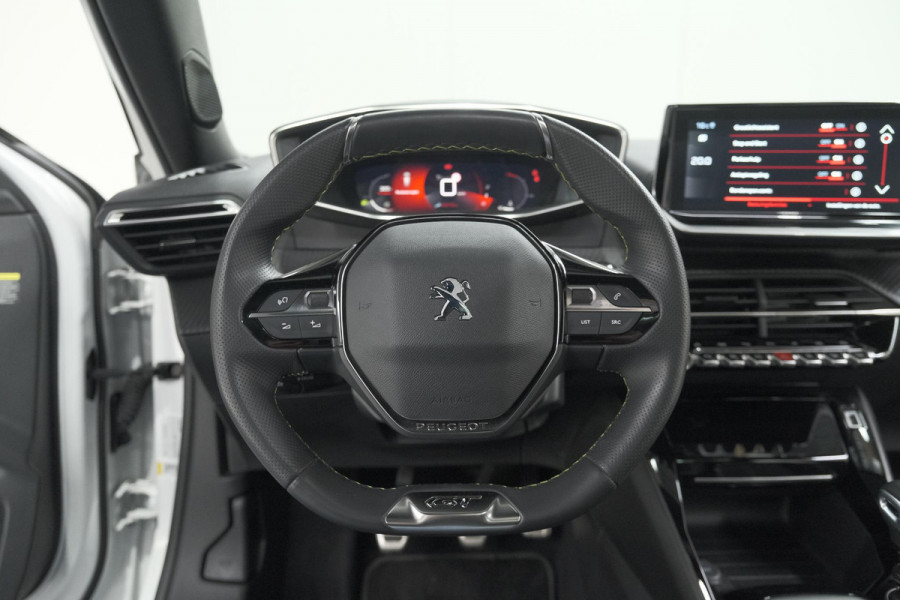 Peugeot 2008 PureTech 130 GT | Elektrisch Panoramadak | Camera | Dodehoekdetectie