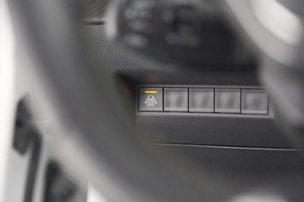 Peugeot 2008 PureTech 130 GT | Elektrisch Panoramadak | Camera | Dodehoekdetectie