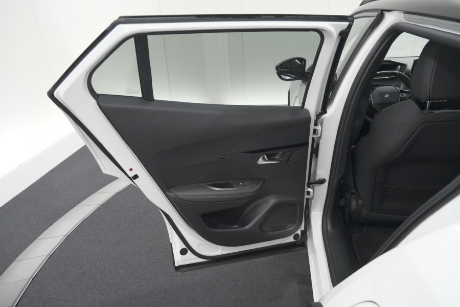 Peugeot 2008 PureTech 130 GT | Elektrisch Panoramadak | Camera | Dodehoekdetectie