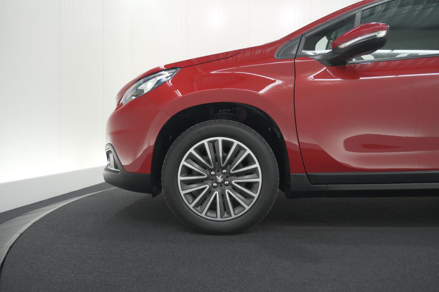 Peugeot 2008 PureTech 110 EAT6 Active | Camera | Apple CarPlay | Parkeersensoren