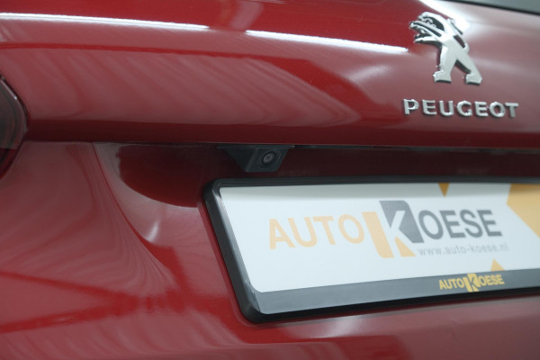 Peugeot 2008 PureTech 110 EAT6 Active | Camera | Apple CarPlay | Parkeersensoren