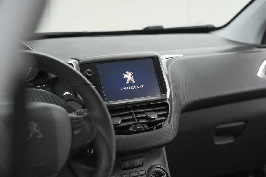 Peugeot 2008 PureTech 110 EAT6 Active | Camera | Apple CarPlay | Parkeersensoren