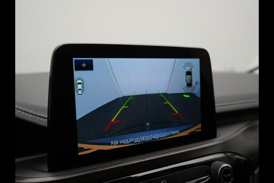 Ford Kuga 2.5 Vignale PHEV 225pk Dealer O.H. | Trekhaak Af Fabriek | 360 Camera | Adaptive Cruise | Lederen Sportstoelen Memory & Verwarmd | Bang & Olufsen | Apple Carplay | Keyless | Achterbank Verwarmd | Blis | Stuur Verwarmd | Navigatie | DAB | Plug In Hybrid |