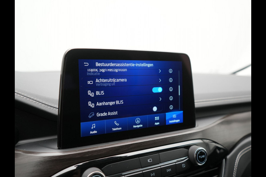 Ford Kuga 2.5 Vignale PHEV 225pk Dealer O.H. | Trekhaak Af Fabriek | 360 Camera | Adaptive Cruise | Lederen Sportstoelen Memory & Verwarmd | Bang & Olufsen | Apple Carplay | Keyless | Achterbank Verwarmd | Blis | Stuur Verwarmd | Navigatie | DAB | Plug In Hybrid |