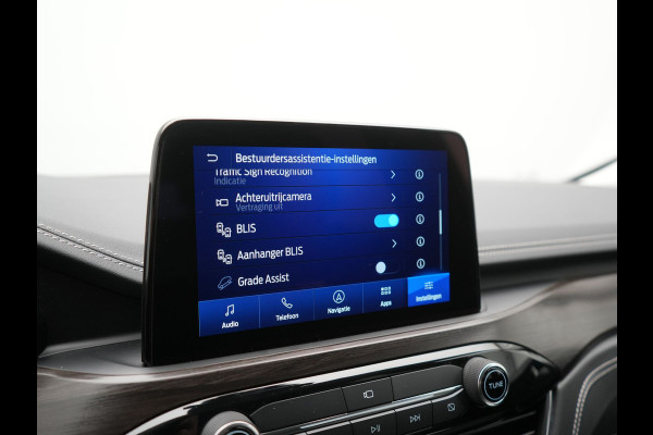 Ford Kuga 2.5 Vignale PHEV 225pk Dealer O.H. | Trekhaak Af Fabriek | 360 Camera | Adaptive Cruise | Lederen Sportstoelen Memory & Verwarmd | Bang & Olufsen | Apple Carplay | Keyless | Achterbank Verwarmd | Blis | Stuur Verwarmd | Navigatie | DAB | Plug In Hybrid |