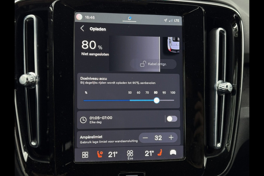 Volvo XC40 Recharge Plus 70 kWh (EV) | Trekhaak wegkl. Stoel+Stuurverw., Carplay/Android, Camera, Cruise | 1e Eigenaar | Dealeroh.