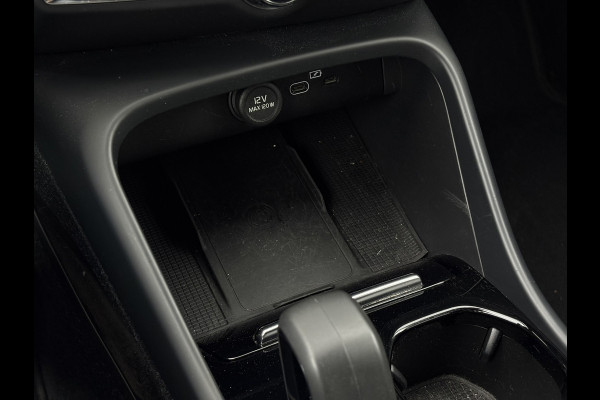 Volvo XC40 Recharge Plus 70 kWh (EV) | Trekhaak wegkl. Stoel+Stuurverw., Carplay/Android, Camera, Cruise | 1e Eigenaar | Dealeroh.