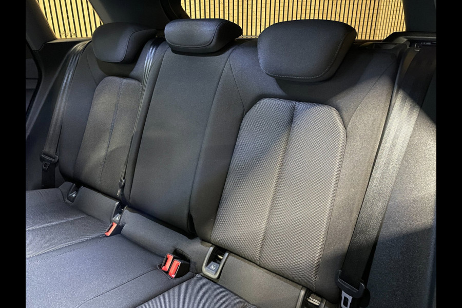 Audi Q4 e-tron 35|FULL BLACK EDITION|86% SOH|20'' LMV|ACC|CARPLAY|STOELVERWARMING|NAVIGATIE|NL-AUTO|NAP|1e EIGENAAR|INCLUSIEF BTW|