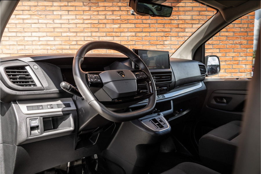 Peugeot Expert 2.0 BlueHDi L3 DC | Navigatie | CarPlay | Camera | L+R Schuifdeur | LED Koplampen | Afneembare trekhaak | Dodehoek detector | Cruise control | DAB | BPM Vrij | Fabrieksgarantie