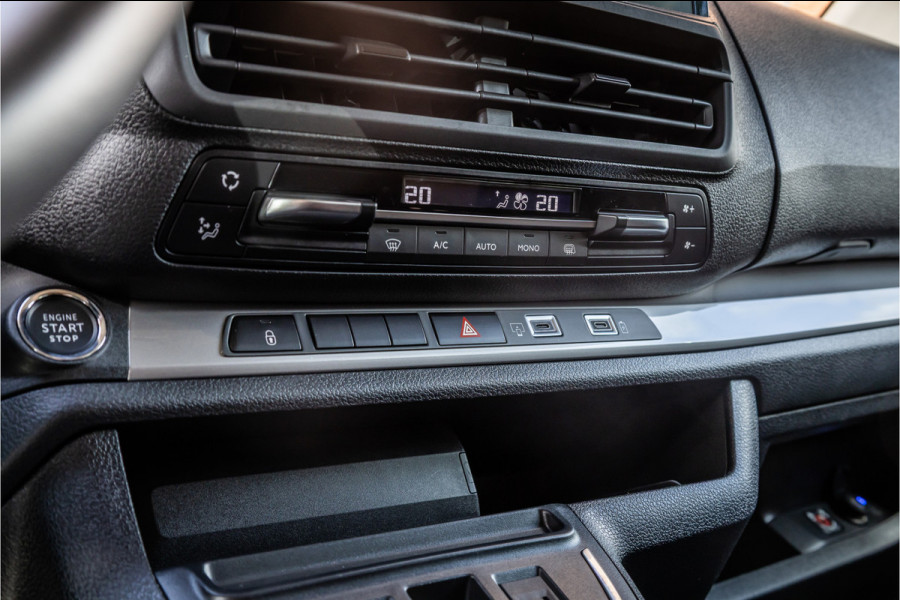 Peugeot Expert 2.0 BlueHDi L3 DC | Navigatie | CarPlay | Camera | L+R Schuifdeur | LED Koplampen | Afneembare trekhaak | Dodehoek detector | Cruise control | DAB | BPM Vrij | Fabrieksgarantie