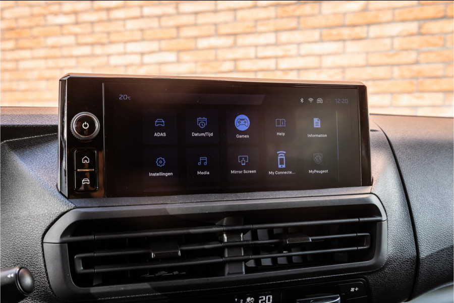 Peugeot Expert 2.0 BlueHDi L3 DC | Navigatie | CarPlay | Camera | L+R Schuifdeur | LED Koplampen | Afneembare trekhaak | Dodehoek detector | Cruise control | DAB | BPM Vrij | Fabrieksgarantie