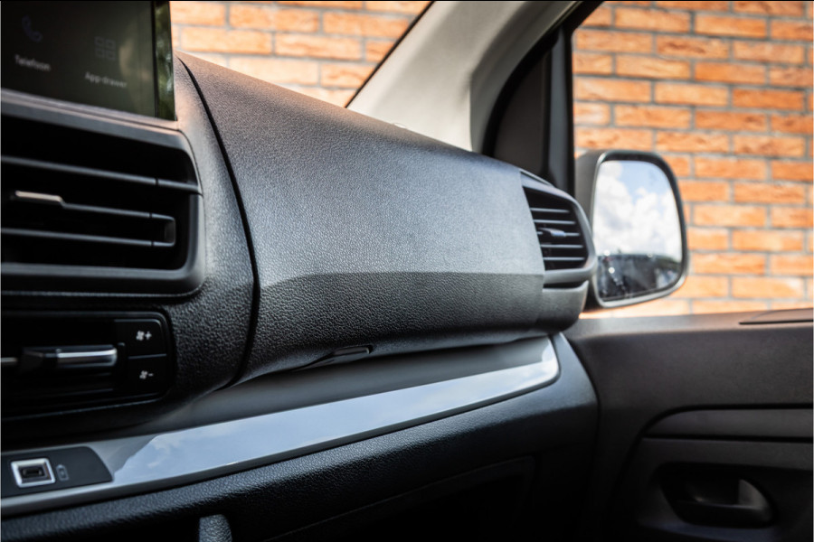 Peugeot Expert 2.0 BlueHDi L3 DC | Navigatie | CarPlay | Camera | L+R Schuifdeur | LED Koplampen | Afneembare trekhaak | Dodehoek detector | Cruise control | DAB | BPM Vrij | Fabrieksgarantie