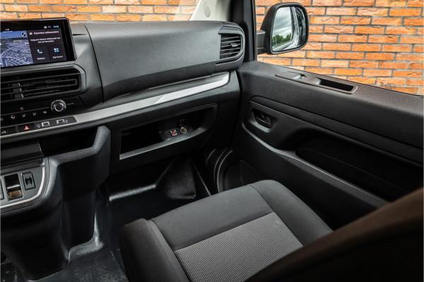 Citroën Jumpy 2.0 BlueHDI DC 180 L3 XL | Dubbel cabine | L+R Schuifdeur | Camera | CarPlay | DAB | Flippers | 5-Zitter | PDC | Navigatie | BPM Vrij | Fabrieksgarantie