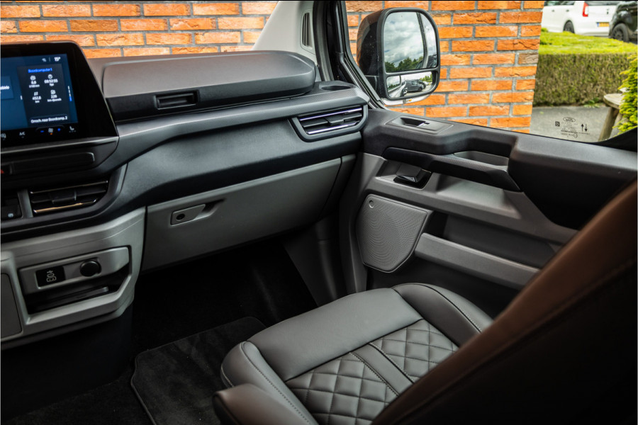 Ford Transit Custom 300 2.0 TDCI Limited DC | 360 Camera | ACC | Blind Spot | L+R Schuifdeur | Trekhaak | Navigatie | CarPlay | DAB | Dealer onderhouden | BPM Vrij
