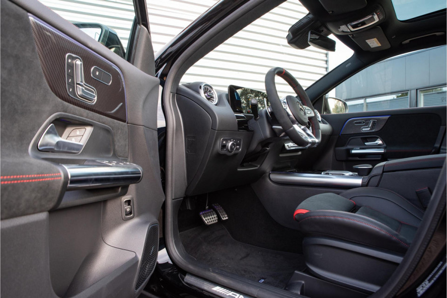 Mercedes-Benz GLA AMG 45 S 4MATIC+ Mercedes-Benz GLA 45 S AMG 4MATIC+ Panodak Schaalstoelen Burmester Ambient Widescreen 360 Camera