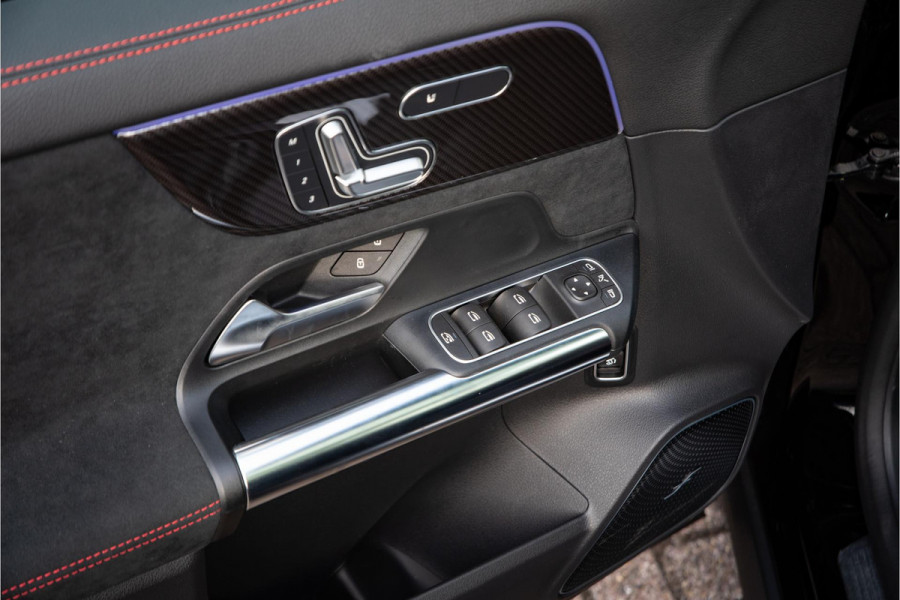 Mercedes-Benz GLA AMG 45 S 4MATIC+ Mercedes-Benz GLA 45 S AMG 4MATIC+ Panodak Schaalstoelen Burmester Ambient Widescreen 360 Camera