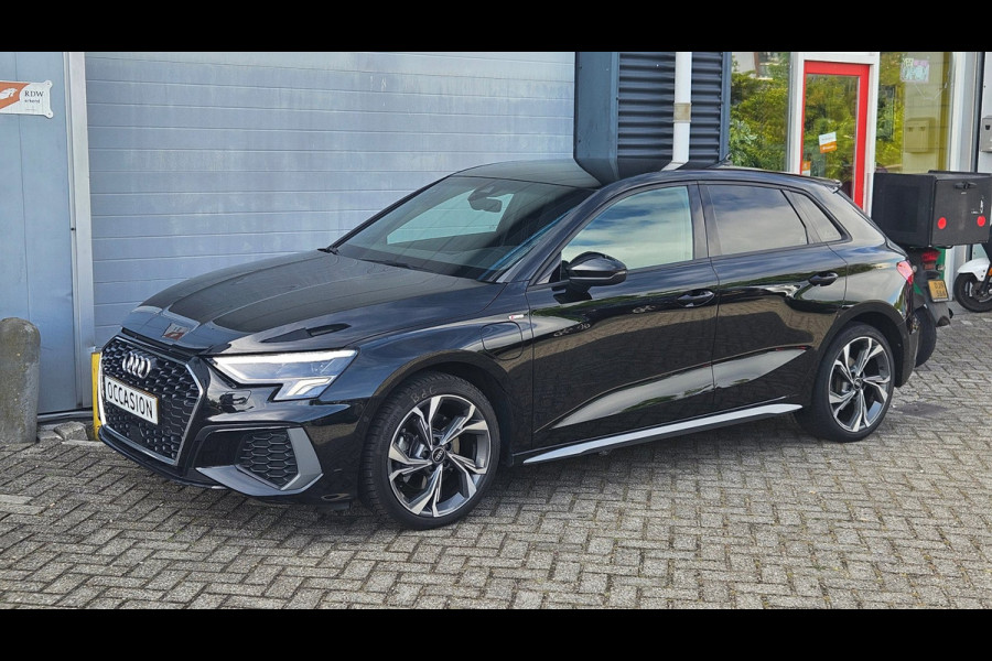 Audi A3 Sportback 40 TFSI-e 3x S-line Keyless Matrix Memory Camera Virtual