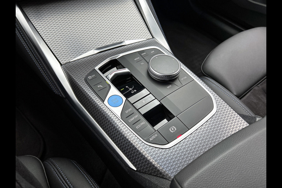 BMW i4 EDrive35 70 kWh M-sportpakket (1e Eig, Dealer OnderH, Navi Pro, Camera, Carplay, Addapt Cruise, StoelV, PDC V+A, Etc)