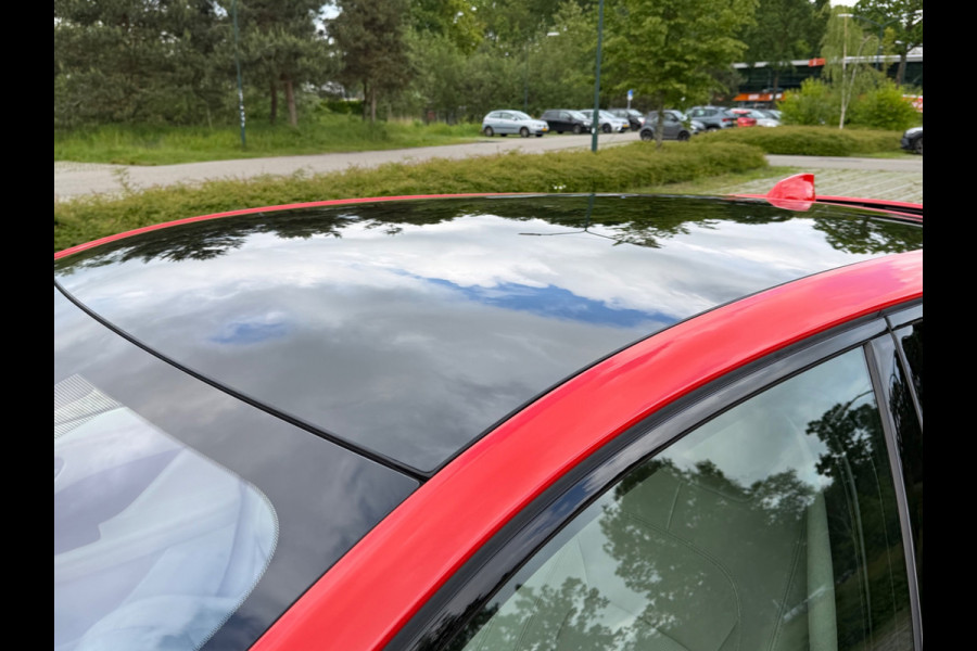 Jaguar I-PACE EV400 First Edition 90 kWh, VOL OPTIES, panoramadak, 22 inch, nieuw accupakket, NL auto met nap