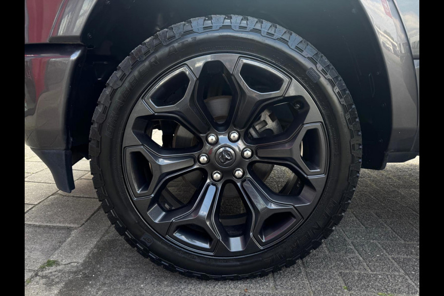 Dodge Ram 1500 5.7 V8 4x4 Crew Cab Limited