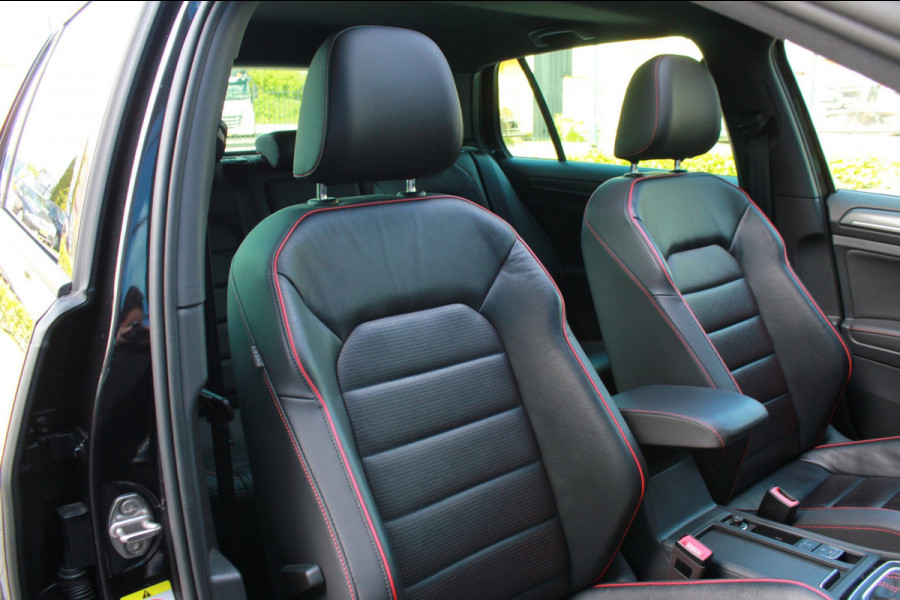 Volkswagen Golf 2.0 TSI GTI Performance