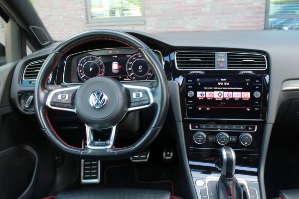 Volkswagen Golf 2.0 TSI GTI Performance