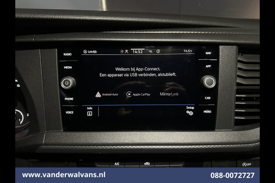 Volkswagen Transporter 2.0 TDI L2H1 Euro6 Airco | Navigatie | Apple Carplay | Android Auto | Trekhaak Cruisecontrol, Parkeersensoren