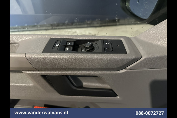 Volkswagen Transporter 2.0 TDI L2H1 Euro6 Airco | Navigatie | Apple Carplay | Android Auto | Trekhaak Cruisecontrol, Parkeersensoren