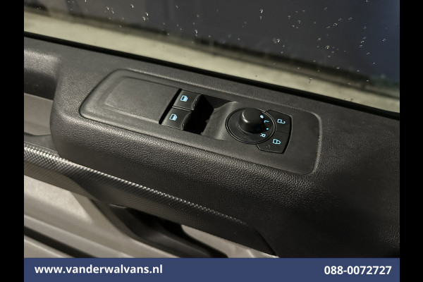 Ford Transit Custom 2.0 TDCI 136pk L2H1 Euro6 Airco | Camera | Apple Carplay | LED | Cruisecontrol | Verwarmde voorruit Android Auto, Parkeersensoren, Bijrijdersbank, 2800kg trekvermogen