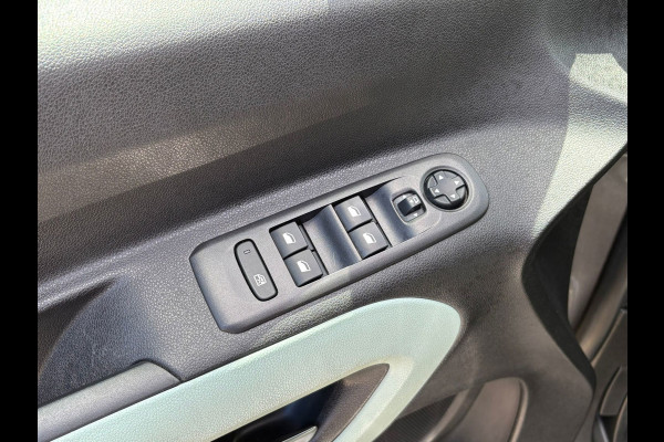 Citroën Berlingo XL 1.2 PureTech Shine 7p. stoelverwarming! garantie