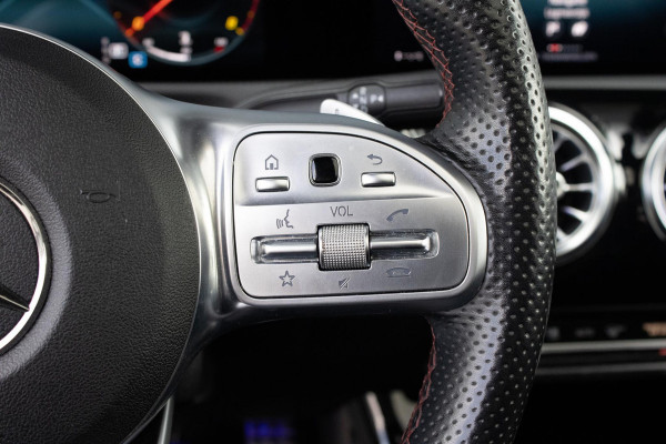 Mercedes-Benz A-Klasse 250 Premium Plus PANO CAMERA STOELVERWARMING