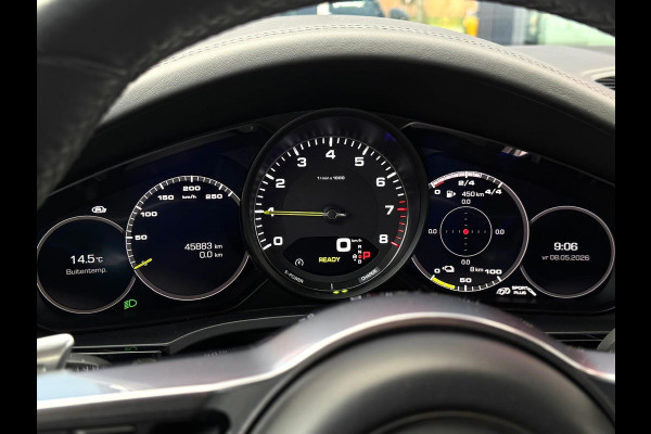 Porsche Cayenne 3.0 E-Hybrid | Panorama | Luchtvering | Bose | Dodehoek sensor | Stoel ventilatie | Sport Chrono
