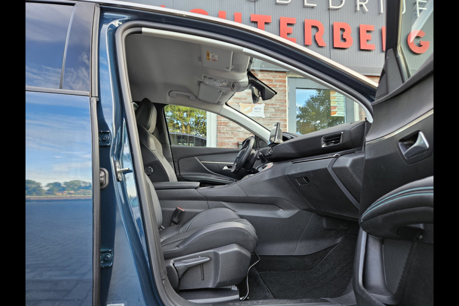 Peugeot 3008 1.6 HYbrid 225 Allure Carplay! Plug-In! Camera! Navigatie! Mooie/Nette Auto!