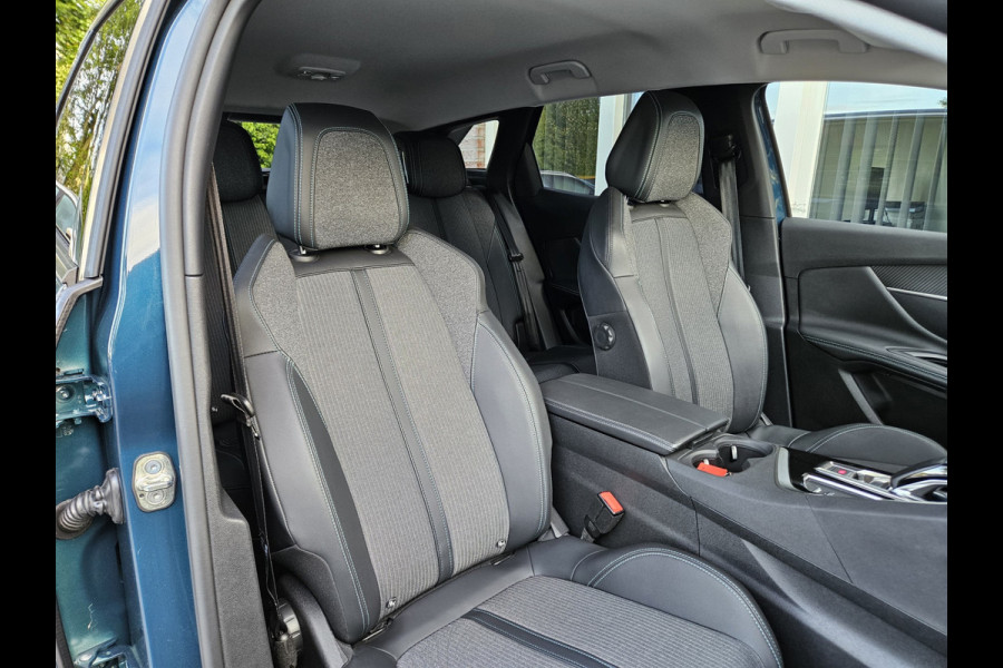 Peugeot 3008 1.6 HYbrid 225 Allure Carplay! Plug-In! Camera! Navigatie! Mooie/Nette Auto!