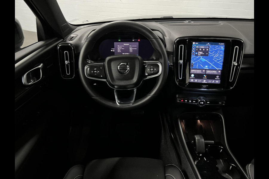 Volvo XC40 Ultimate Dark Open dak | Adapt. cruise | 360 camera | Stuur-/stoelverwarming | Harman/Kardon | Memory | Carplay