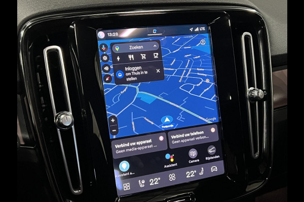Volvo XC40 Ultimate Dark Open dak | Adapt. cruise | 360 camera | Stuur-/stoelverwarming | Harman/Kardon | Memory | Carplay