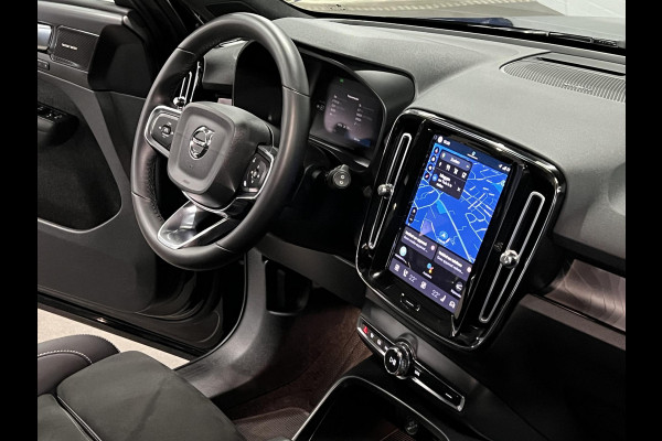 Volvo XC40 Ultimate Dark Open dak | Adapt. cruise | 360 camera | Stuur-/stoelverwarming | Harman/Kardon | Memory | Carplay