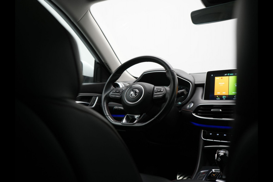 MG EHS 1.5 TGDI Luxury PHEV 258pk | Panodak | 360 Camera | Adaptive Cruise | Lederen Sportstoelen Verwarmd | Blis | Apple Carplay | Keyless | Sfeerverlichting | Navigatie | Virtual | DAB+ | Plug In Hybrid