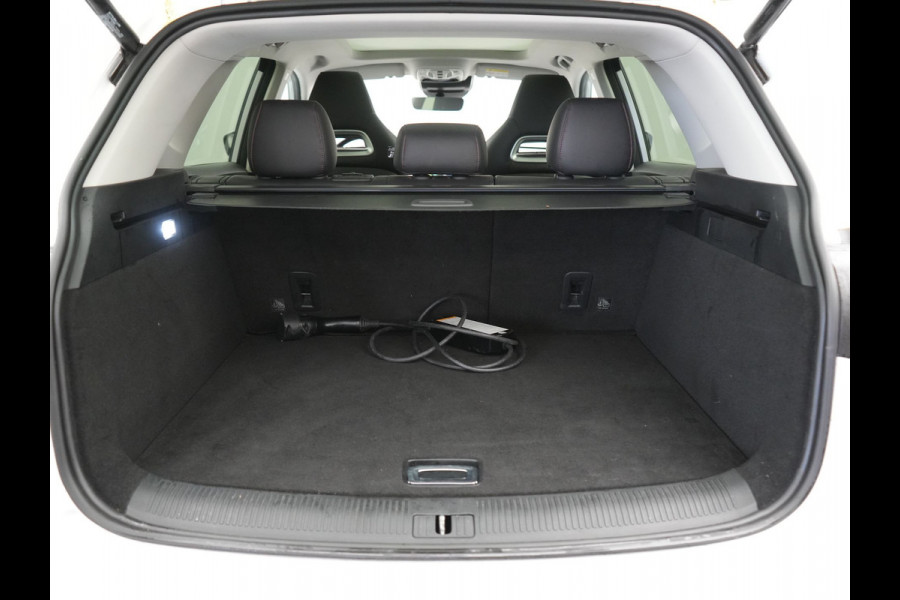 MG EHS 1.5 TGDI Luxury PHEV 258pk | Panodak | 360 Camera | Adaptive Cruise | Lederen Sportstoelen Verwarmd | Blis | Apple Carplay | Keyless | Sfeerverlichting | Navigatie | Virtual | DAB+ | Plug In Hybrid