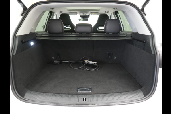 MG EHS 1.5 TGDI Luxury PHEV 258pk | Panodak | 360 Camera | Adaptive Cruise | Lederen Sportstoelen Verwarmd | Blis | Apple Carplay | Keyless | Sfeerverlichting | Navigatie | Virtual | DAB+ | Plug In Hybrid